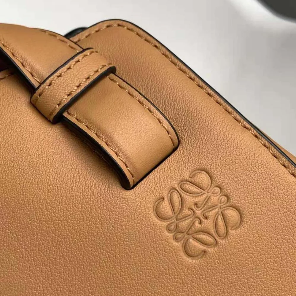 Loewe Hammock Nugget Bag in Nappa Calfskin for Women in Brown Loewe Hammock Nugget Bag in Nappa Calfskin for Women in Brown