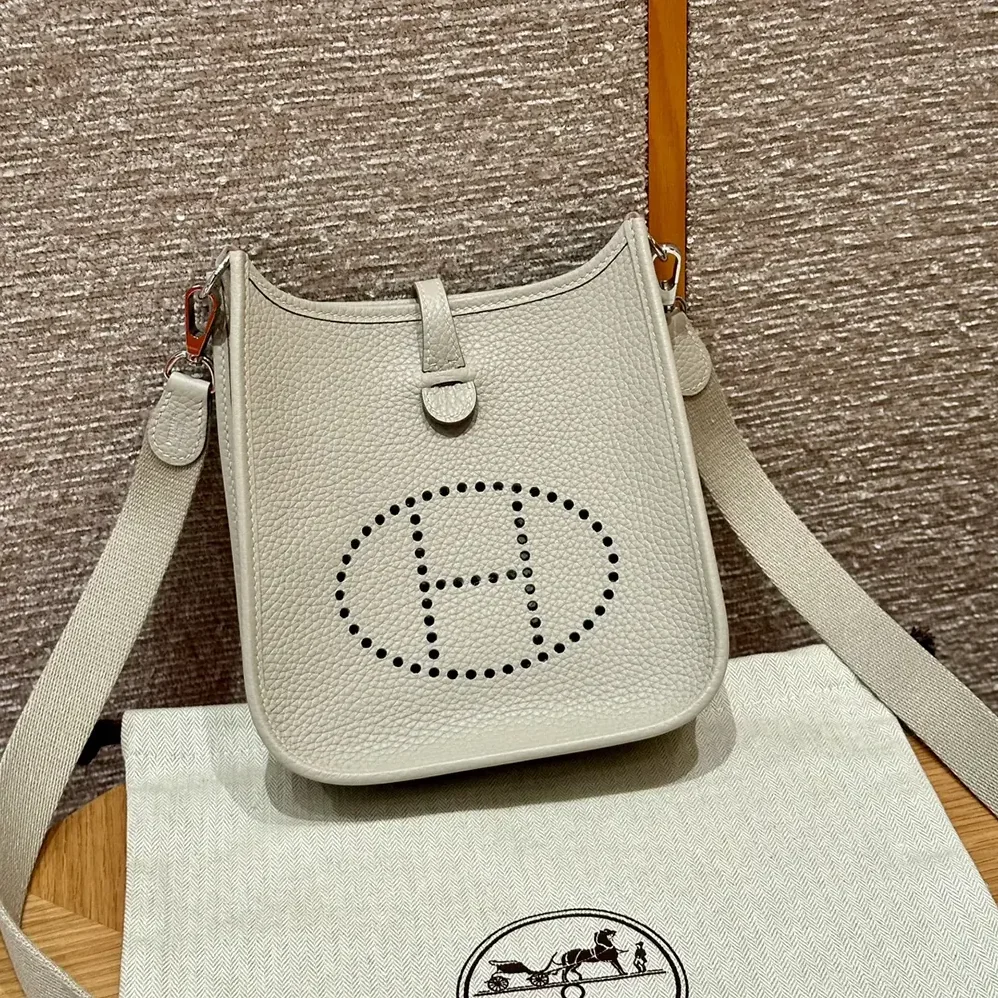 Hermes Evelyne 16 Amazone in Clemence Leather for Women in Beige/Silver