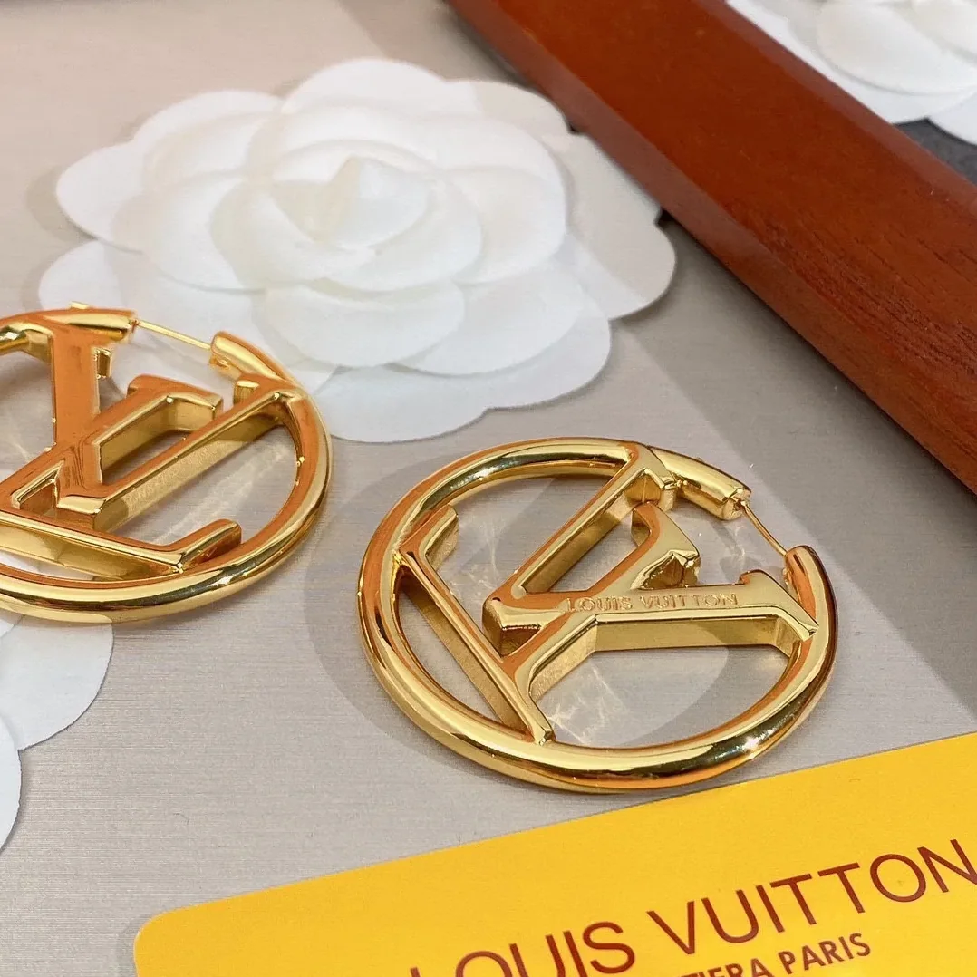 Louis Vuitton Classic Stud Earrings Gold Louis Vuitton Classic Stud Earrings Gold