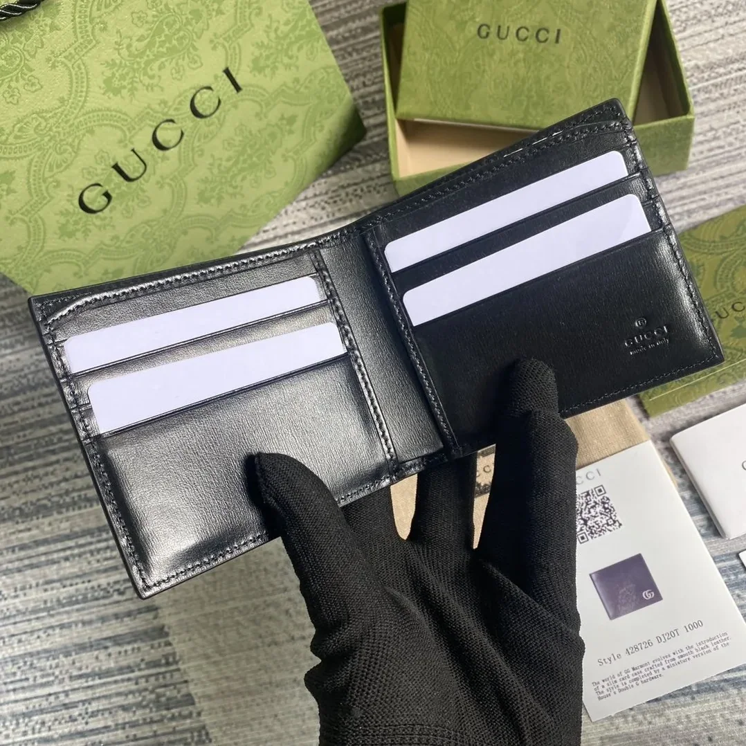 Gucci Marmont Bi in Fold Wallet Gucci Marmont Bi in Fold Wallet