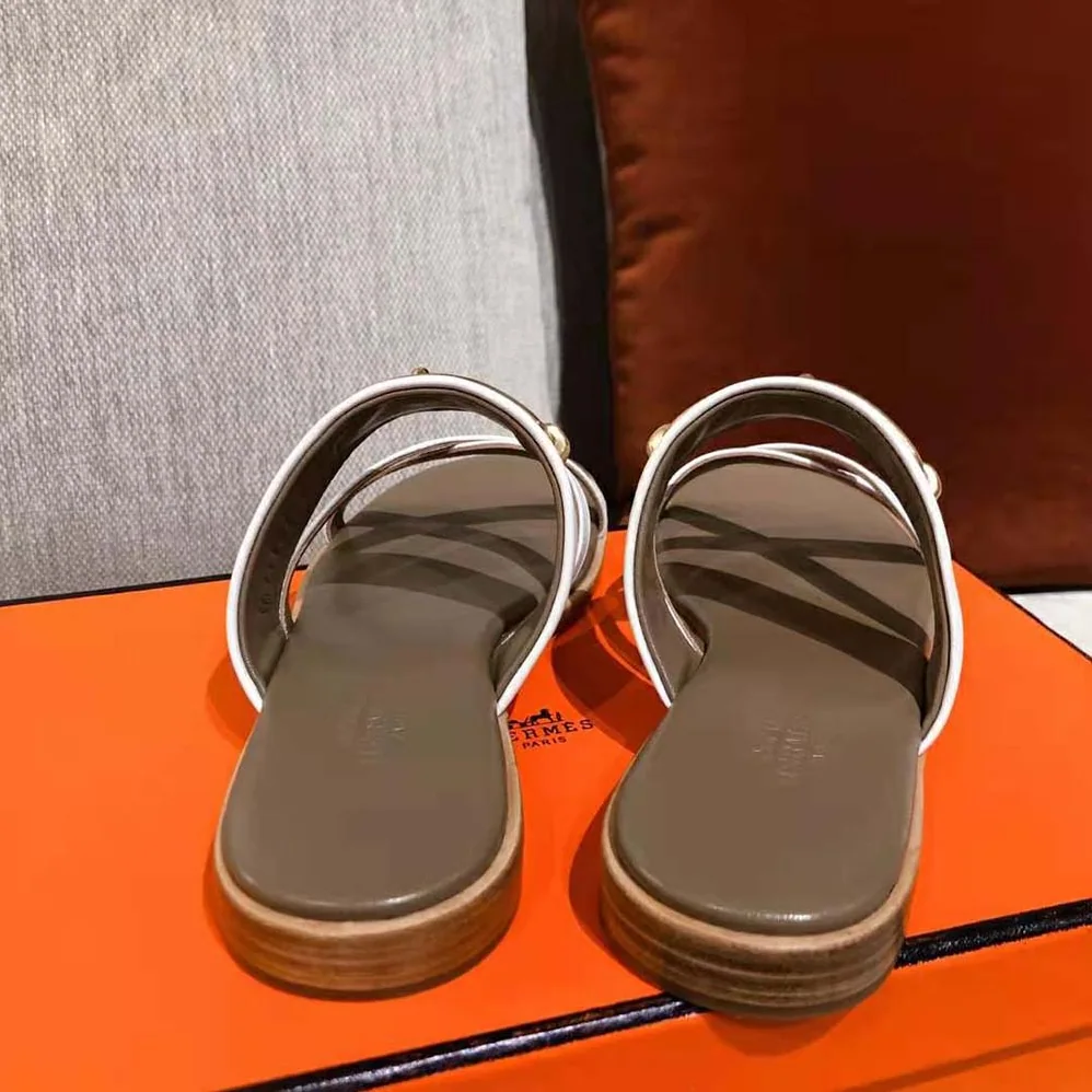 Hermes Claire Sandal in Calfskin Leather for Women in White Hermes Claire Sandal in Calfskin Leather for Women in White