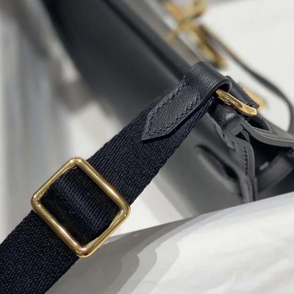 Hermes Jyspiere in Evercolor Leather for Women in Black/Gold