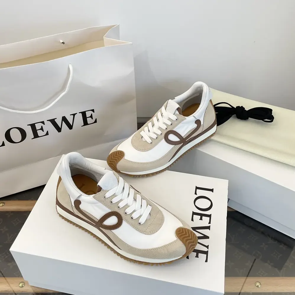 Loewe Flow Runner in Nylon and Suede for Unisex in Chocolate Loewe Flow Runner in Nylon and Suede for Unisex in Chocolate