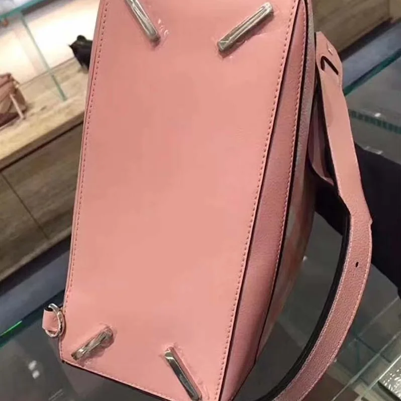 Loewe Puzzle Gingham Bag in Calfskin for Women in Pink Loewe Puzzle Gingham Bag in Calfskin for Women in Pink