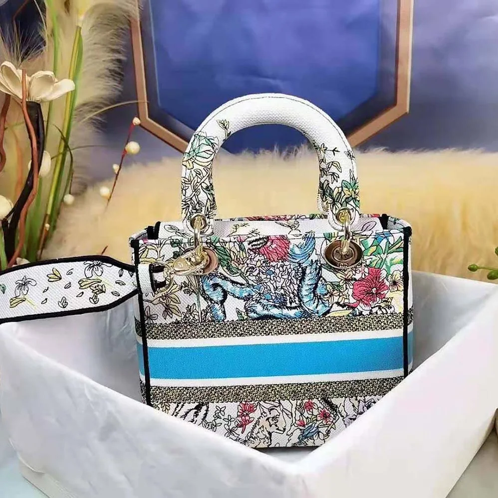 Dior Medium Lady D-Lite Bag Latte Multicolor D for Women in Constellation Embroidery Dior Medium Lady D-Lite Bag Latte Multicolor D for Women in Constellation Embroidery