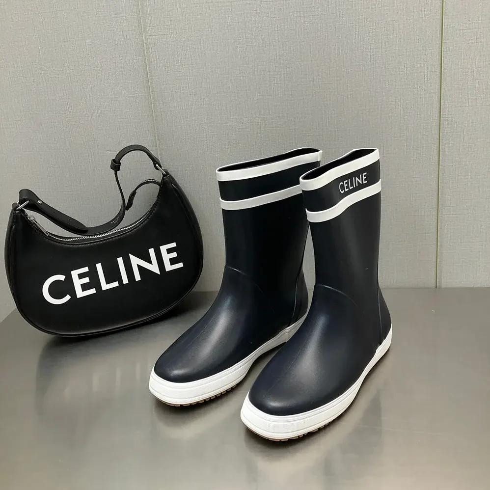 Celine Flat Half Boot Les Bottes DE Pont Celine in Natural Rubber for Women in Black