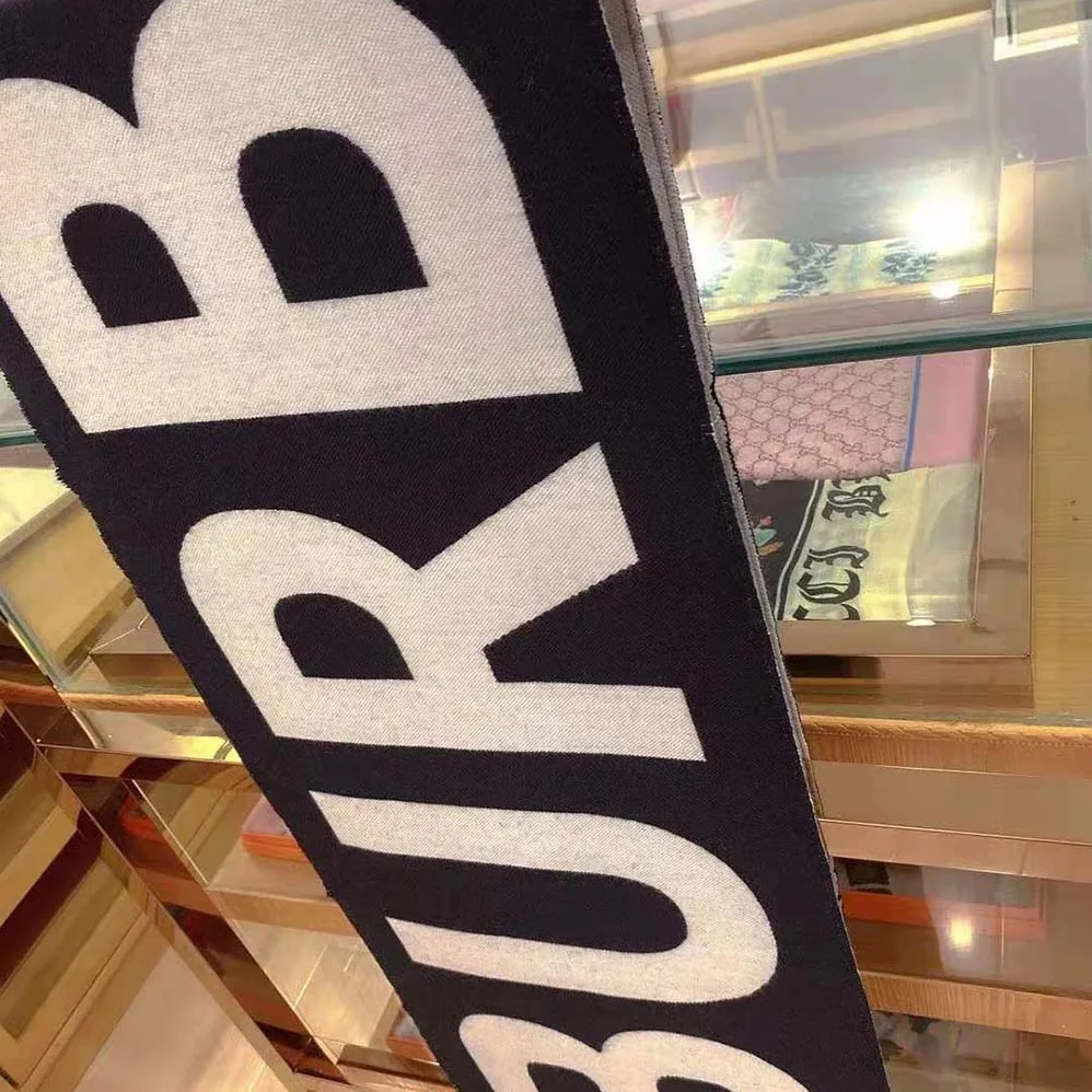 Burberry Logo Wool Jacquard Scarf for Women in Black