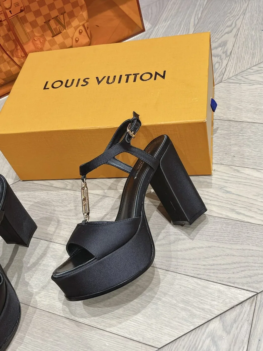 Louis Vuitton Sparkle Sandal Black Louis Vuitton Sparkle Sandal Black