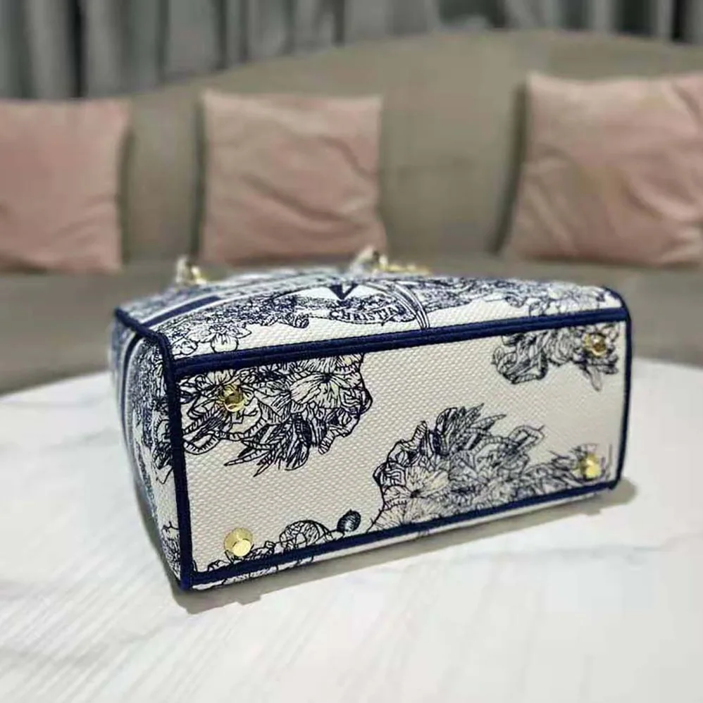 Dior Medium Lady D-lite Bag Blue Multicolor Rêve D'Infini Embroidery for Women Dior Medium Lady D-lite Bag Blue Multicolor Rêve D'Infini Embroidery for Women