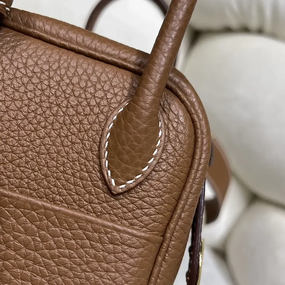 Hermes Lindy Mini 19 in Clemence Leather for Women in Brown/Gold