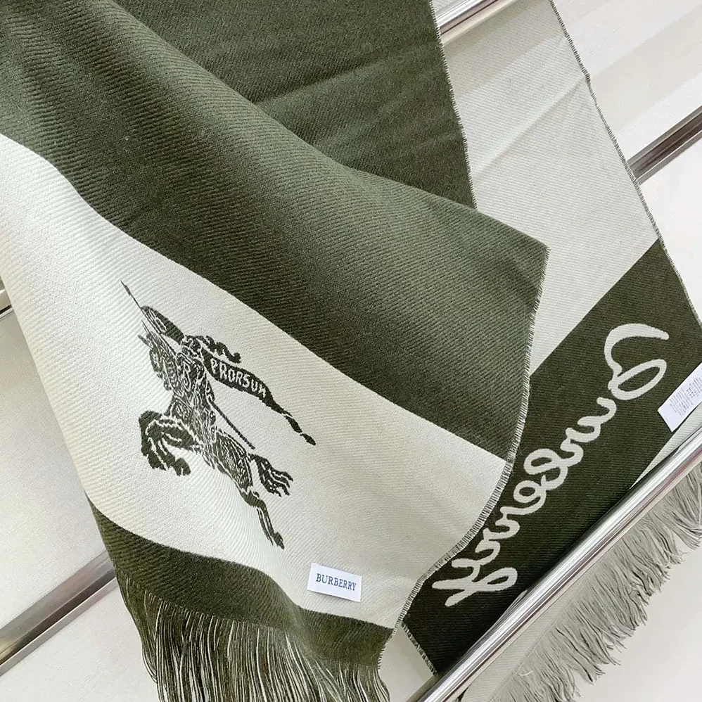 Burberry EKD Logo Wool Scarf for Unisex in Dark Green
