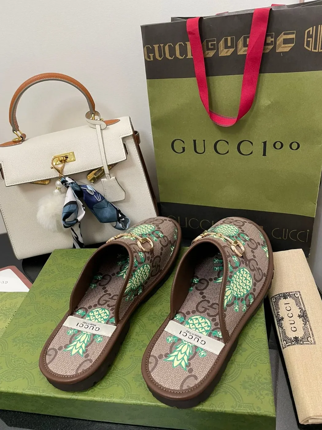 Gucci GG Slipper With Horsebit Brown in Pineapple Print GG Shoes for Men Gucci GG Slipper With Horsebit Brown in Pineapple Print GG Shoes for Men