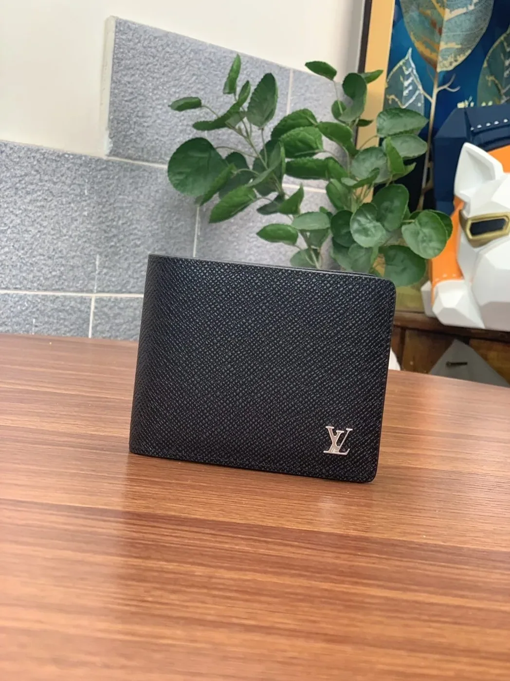 Louis Vuitton Multiple Wallet Taiga Black