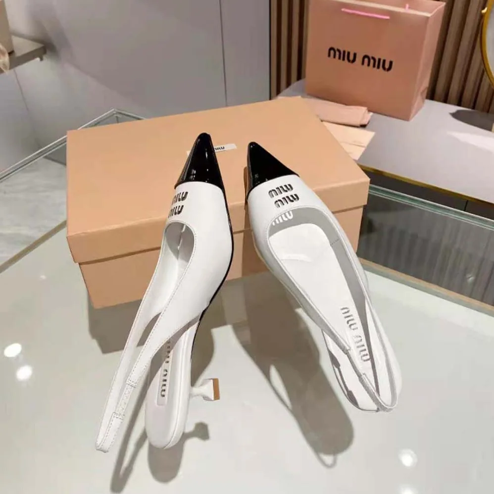 Miu Miu Patent Leather Pump in 45 mm Heel Height for Women in White