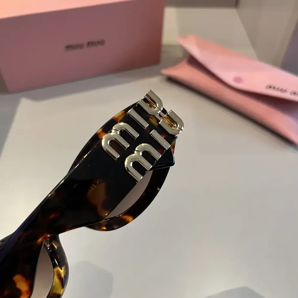 Miu Miu Miu Glimpse Sunglasses SMU06Z_EVAU_FE06B_C_050 for Women Miu Miu Miu Glimpse Sunglasses SMU06Z_EVAU_FE06B_C_050 for Women