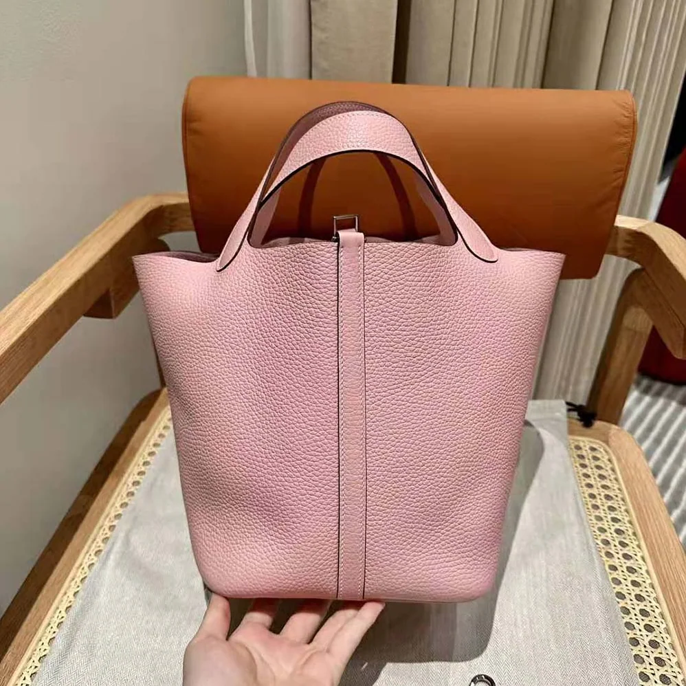 Hermes Picotin Lock 22cm in Clémence leather for Women in Pink Hermes Picotin Lock 22cm in Clémence leather for Women in Pink