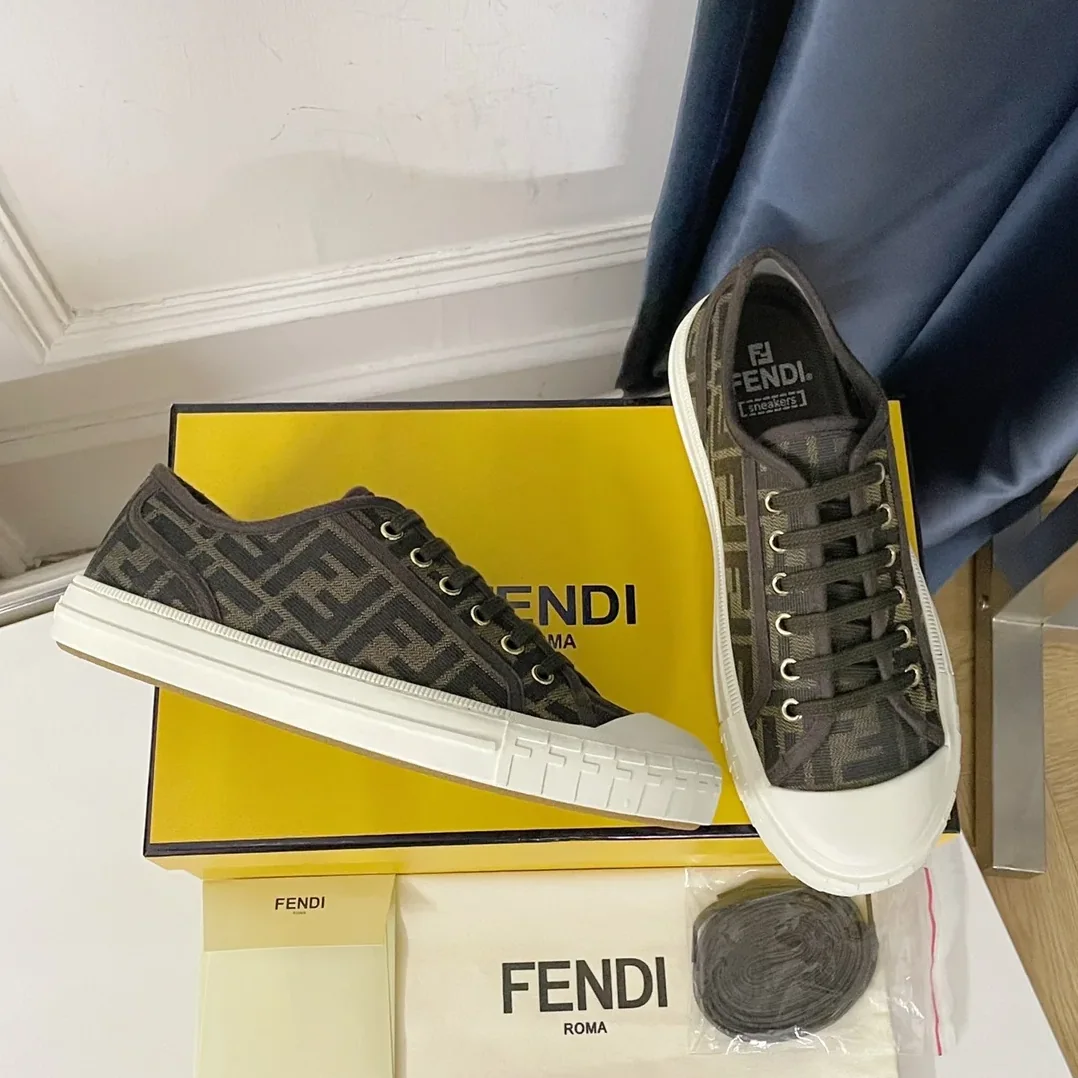 Fendi Domino White FF Fabric Low-Tops 8E8325AJZXF1GQF Fendi Domino White FF Fabric Low-Tops 8E8325AJZXF1GQF