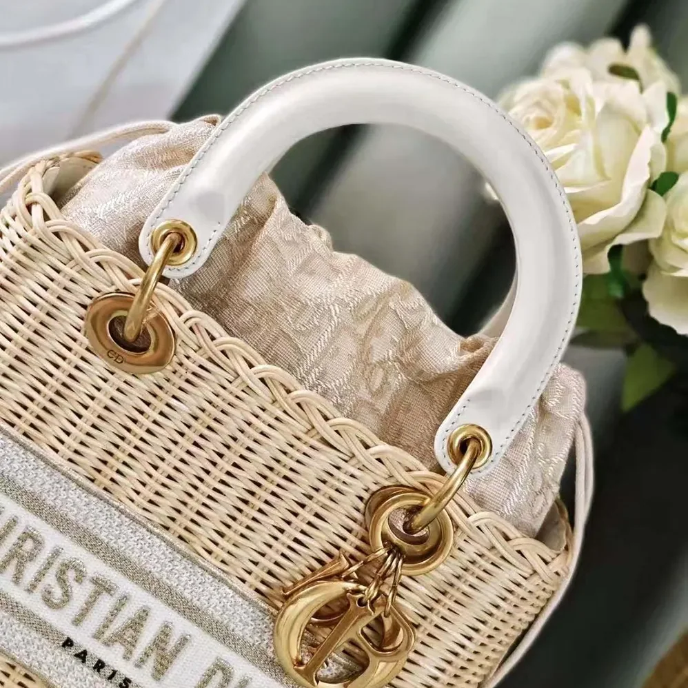 Dior Medium Lady Dior Bag Natural Wicker and White Dior Oblique Jacquard for Women Dior Medium Lady Dior Bag Natural Wicker and White Dior Oblique Jacquard for Women