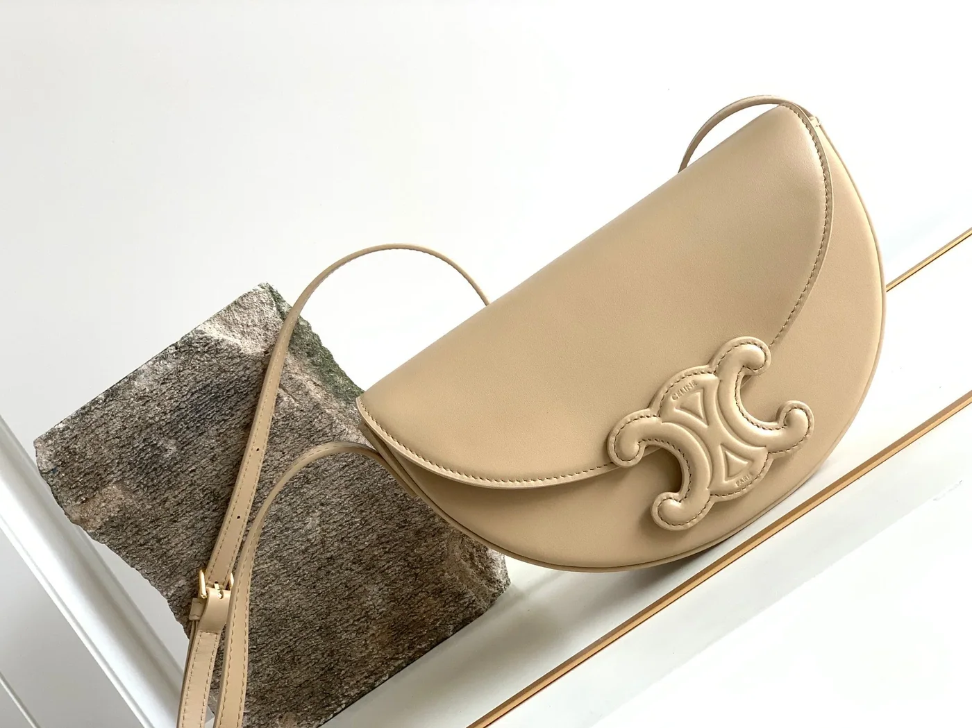 Celine Besace Cuir Triomphe Bag Nude / .03ND Celine Besace Cuir Triomphe Bag Nude / .03ND