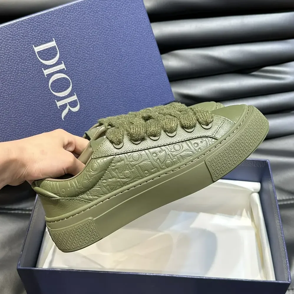 Dior B33 Sneaker Khaki Grained Calfskin and Khaki Dior Gravity Leather for Men Dior B33 Sneaker Khaki Grained Calfskin and Khaki Dior Gravity Leather for Men