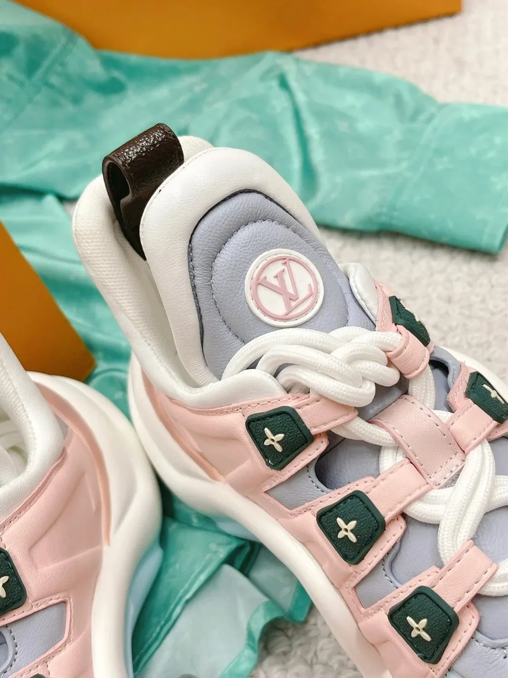 Louis Vuitton LV Archlight Sneaker Multicolor Louis Vuitton LV Archlight Sneaker Multicolor