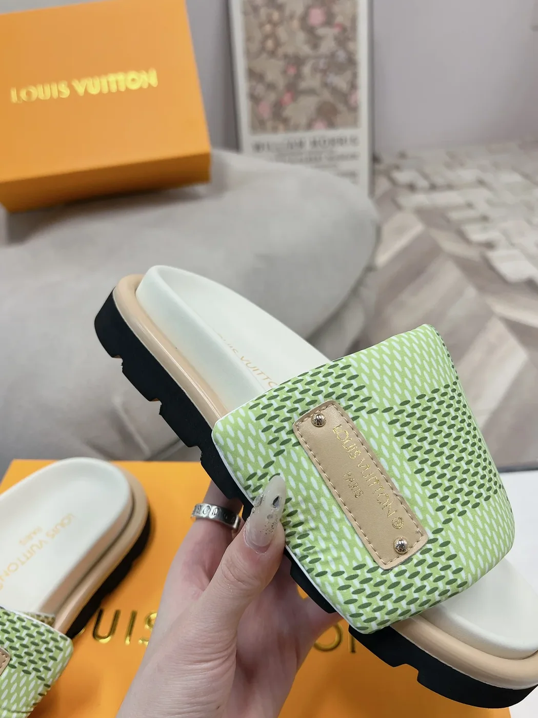 Louis Vuitton Slipper Pillow Flat Comfort Mule Beige