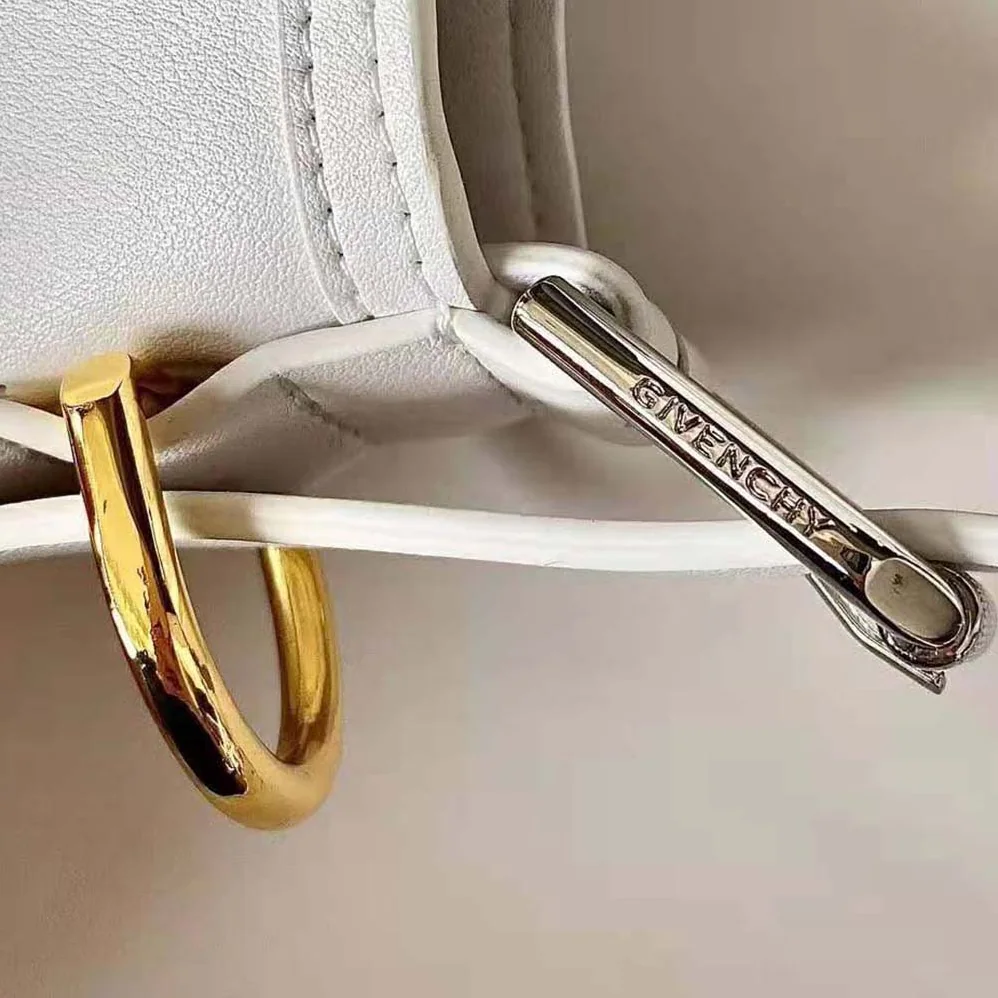 Givenchy Medium Voyou Bag in Leather for Women in White Givenchy Medium Voyou Bag in Leather for Women in White