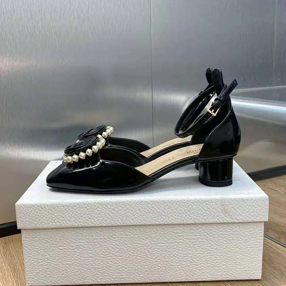 Dior Dior Rose Pump Black Patent Calfskin and White Resin Pearls for Women Dior Dior Rose Pump Black Patent Calfskin and White Resin Pearls for Women
