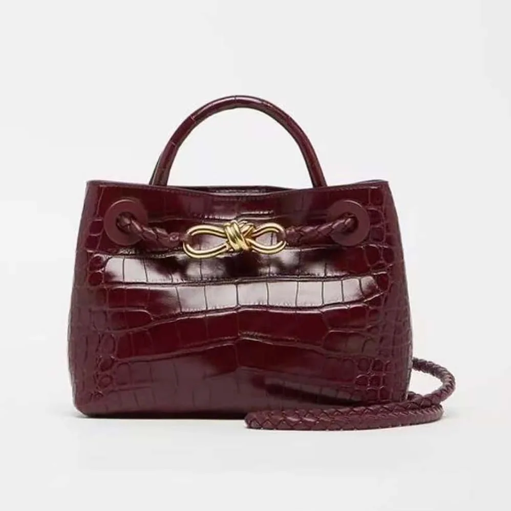Bottega Veneta Small Andiamo Crocodile Leather Top Handle Bag for Women in Red Bottega Veneta Small Andiamo Crocodile Leather Top Handle Bag for Women in Red