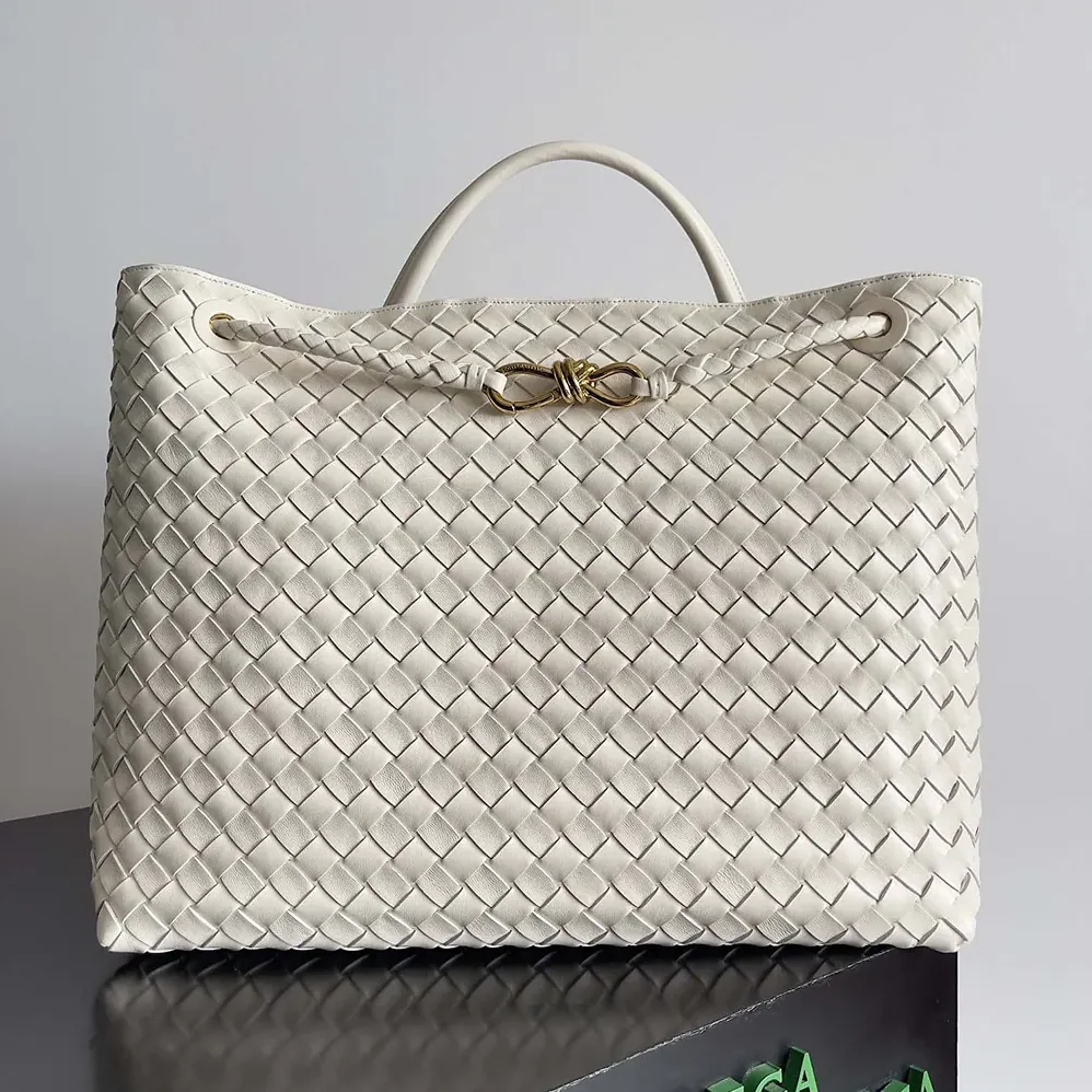 Bottega Veneta Large Andiamo in Lambskin Leather for Women in White Bottega Veneta Large Andiamo in Lambskin Leather for Women in White