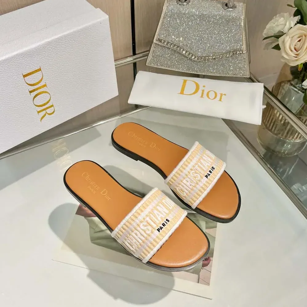 Dior Dioriviera Dway Slide Natural Raffia and White Embroidered Cotton for Women Dior Dioriviera Dway Slide Natural Raffia and White Embroidered Cotton for Women