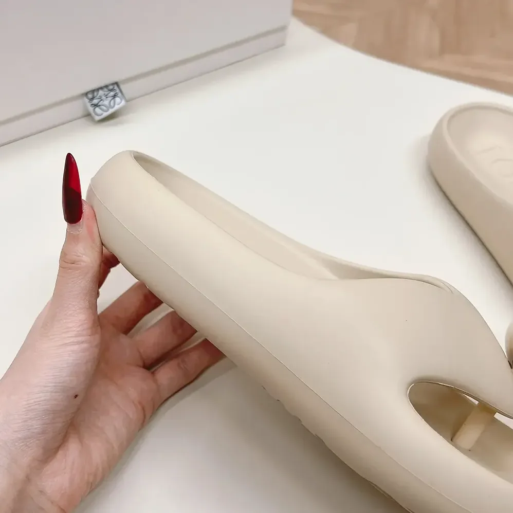 Loewe Foam Pebble Sandal for Women in White