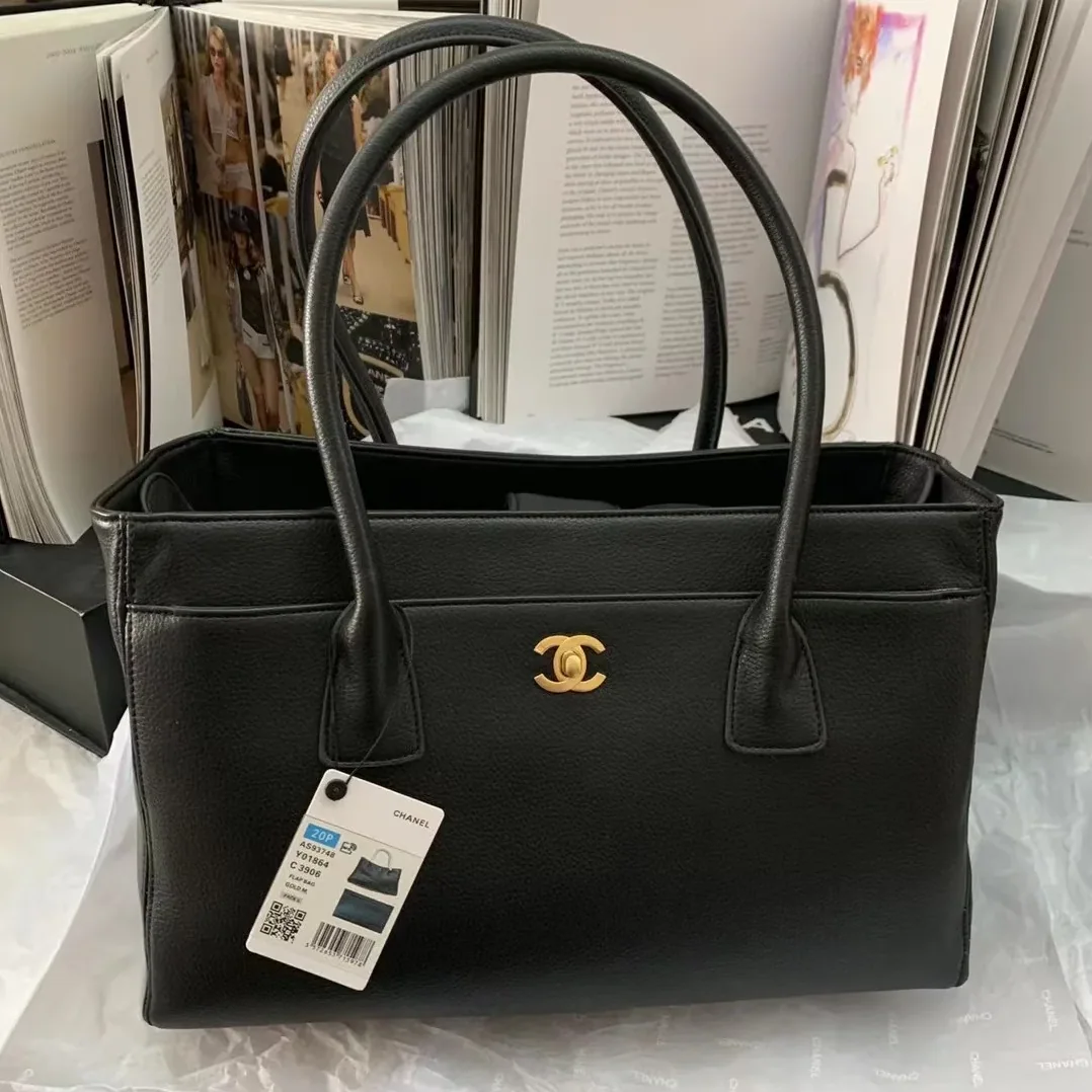 Caviar Cerf Black /