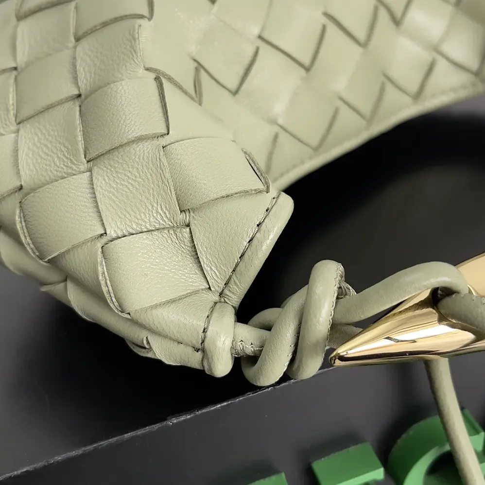 Bottega Veneta Baby Sardine for Women in Green Bottega Veneta Baby Sardine for Women in Green