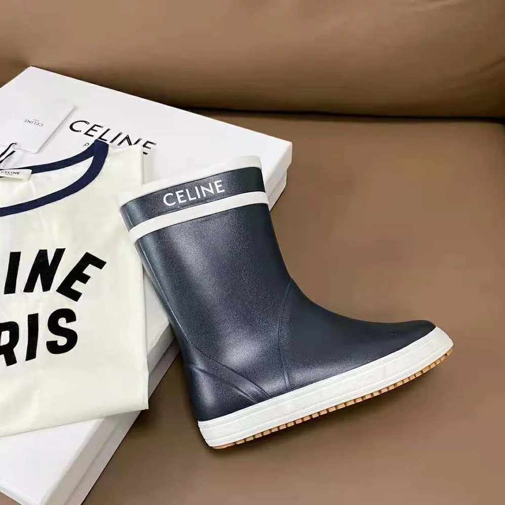 Celine Flat Half Boot Les Bottes DE Pont Celine in Natural Rubber for Women in Navy