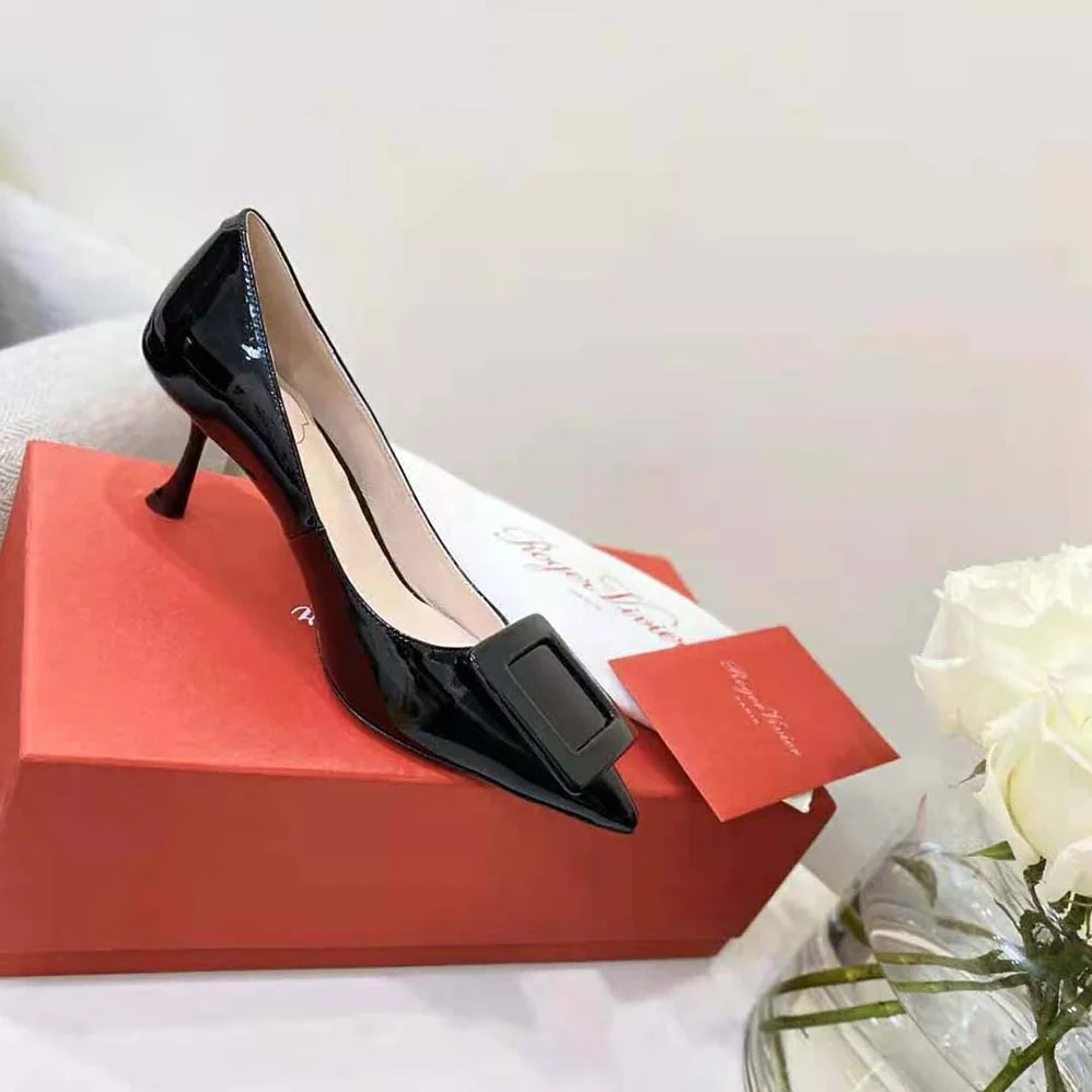 Roger Vivier Viv' In The City Pumps in Patent Leather for Women in Black