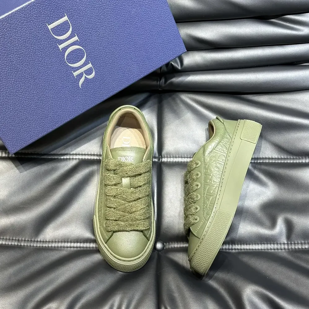 Dior B33 Sneaker Khaki Grained Calfskin and Khaki Dior Gravity Leather for Men Dior B33 Sneaker Khaki Grained Calfskin and Khaki Dior Gravity Leather for Men