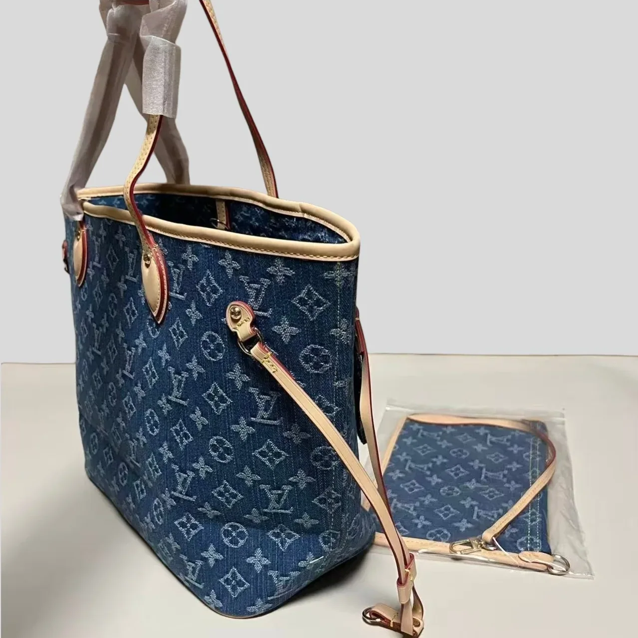 Louis Vuitton Neverfull MM Tote Bag in Blue Denim Gold Hardware