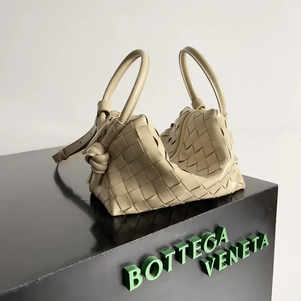 Bottega Veneta Top Handle Loop in Intrecciato Leather for Women in Light Beige