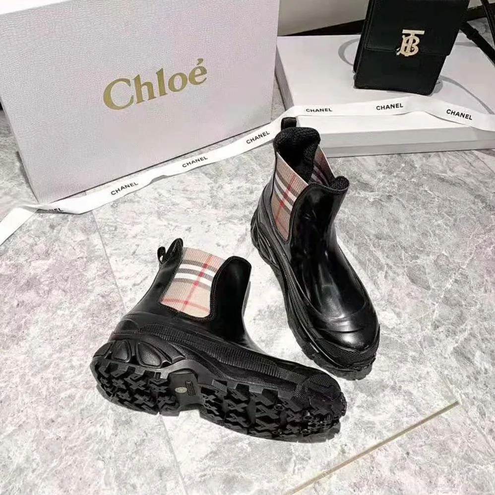 Burberry Vintage Check Detail Coated Canvas Chelsea Boots for Women in Black