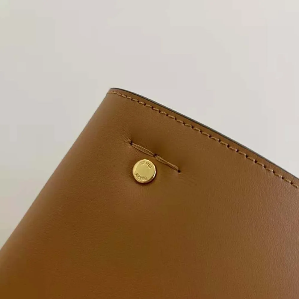 Fendi Way Medium Made of Camellia-Colored Leather Bag for Women in Brown Fendi Way Medium Made of Camellia-Colored Leather Bag for Women in Brown