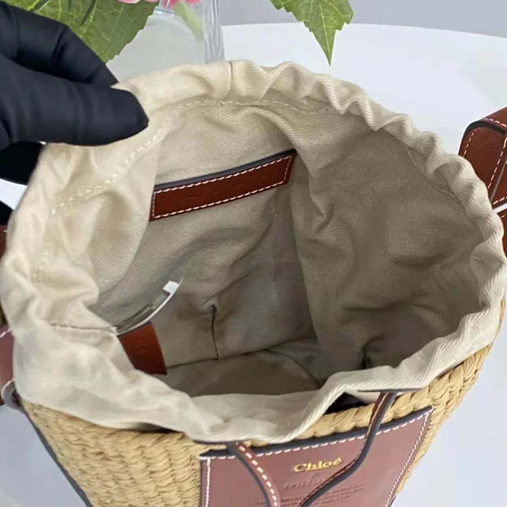 Chloe Small Basket in Fair-Trade Paper and Shiny Calfskin for Women in Brown Chloe Small Basket in Fair-Trade Paper and Shiny Calfskin for Women in Brown