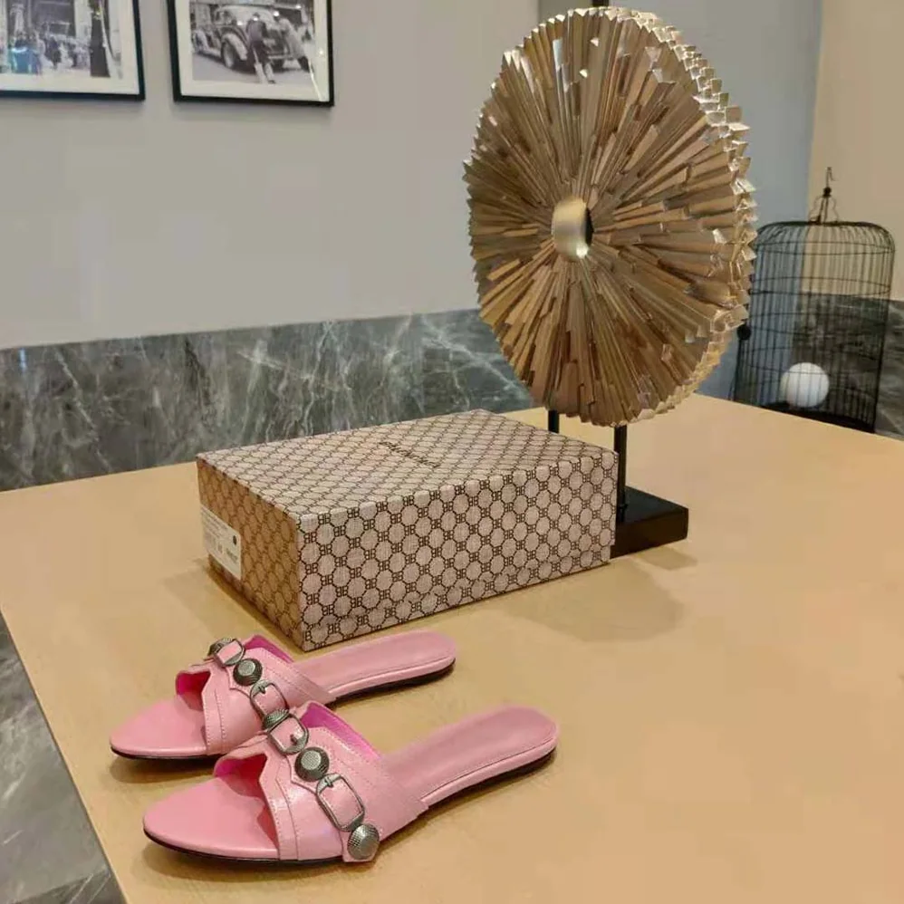 Balenciaga Cagole Sandal in Pink Arena Lambskin for Women Balenciaga Cagole Sandal in Pink Arena Lambskin for Women