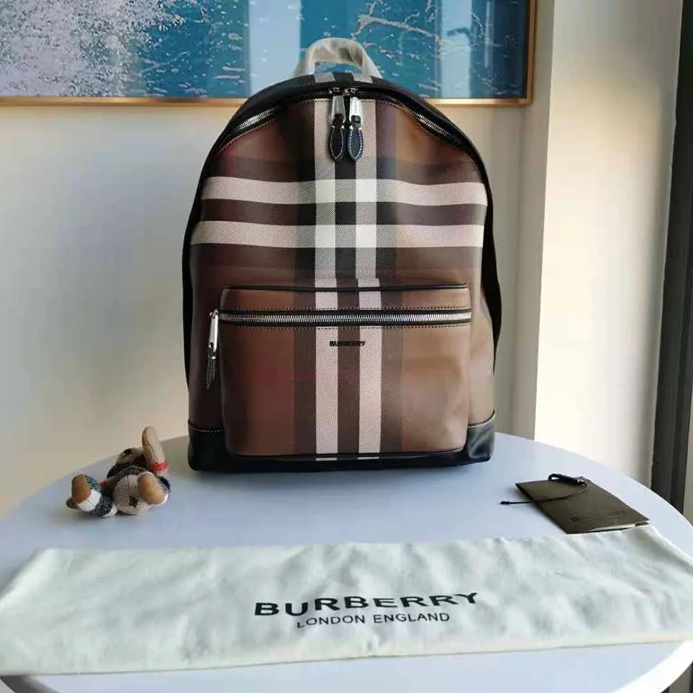 Burberry Check E-canvas Backpack for Men in Brown Burberry Check E-canvas Backpack for Men in Brown