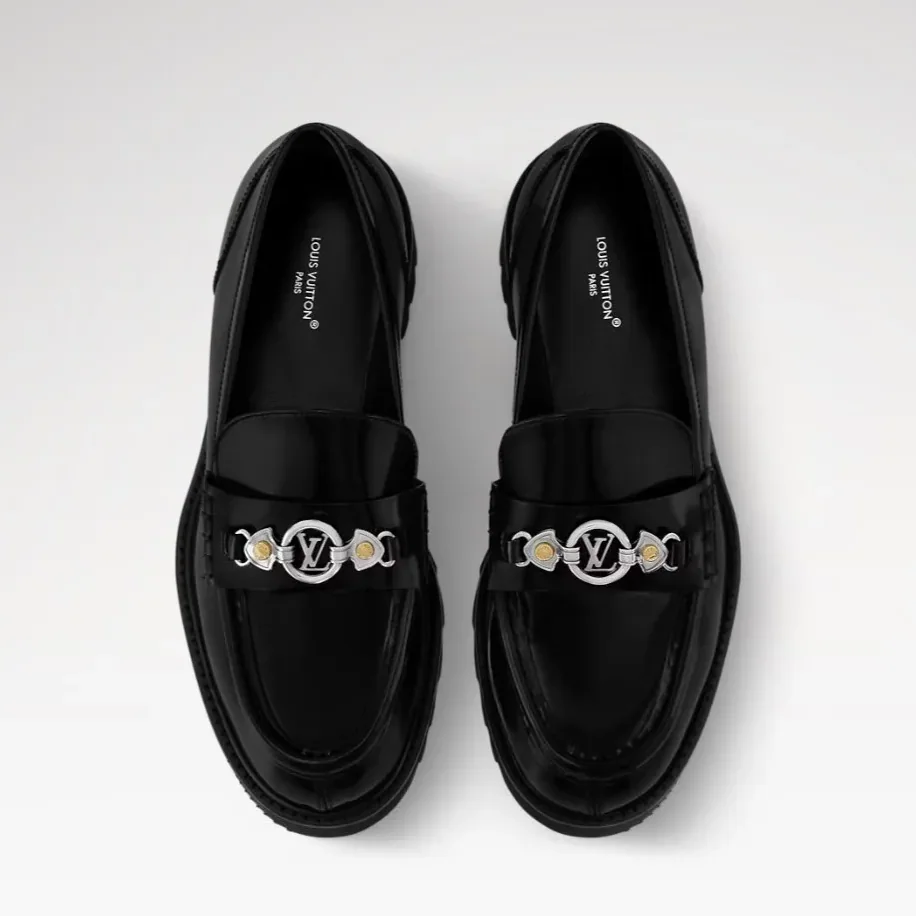 Louis Vuitton District Flat Loafer Black 1AGXHZ Louis Vuitton District Flat Loafer Black 1AGXHZ