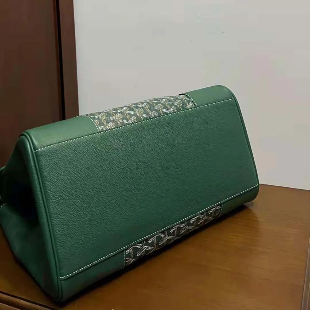 Goyard Saïgon Tote Bag for Women in Green Goyard Saïgon Tote Bag for Women in Green