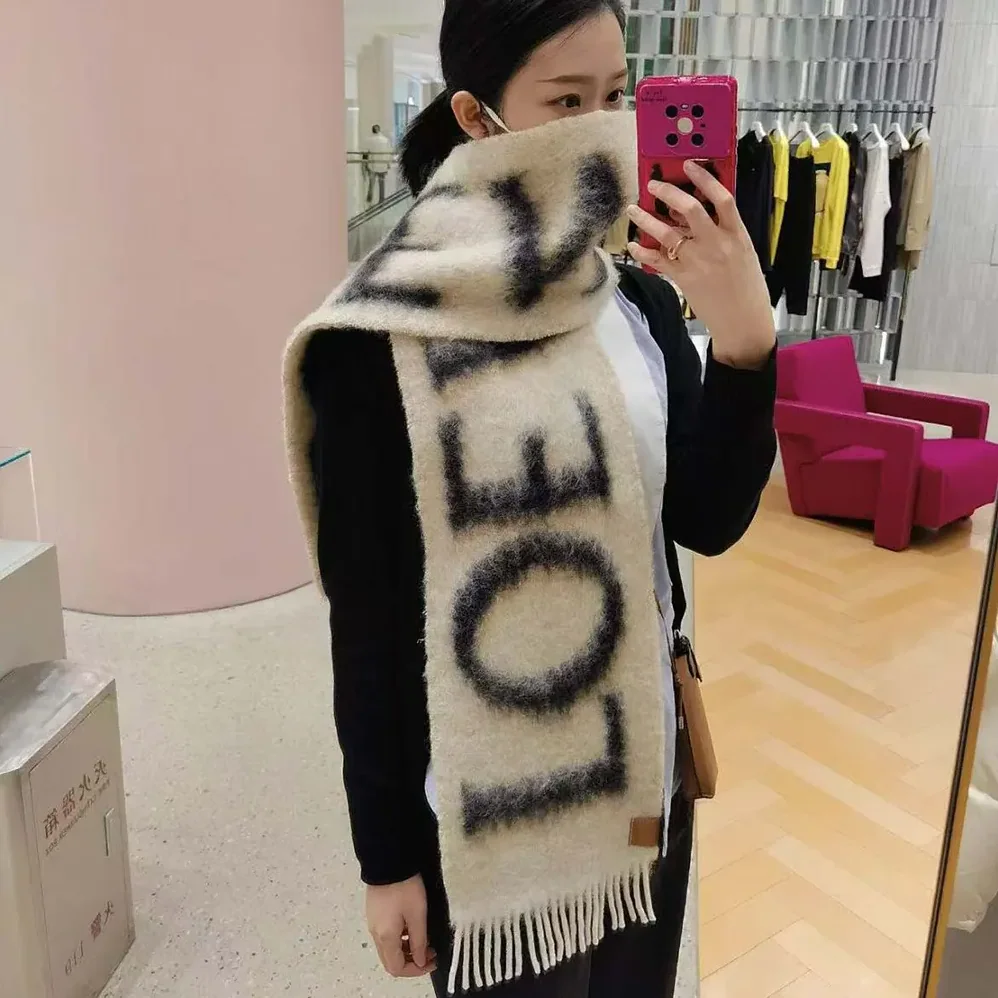 Loewe LOEWE Scarf in Wool and Mohair for Unisex in White/Black Loewe LOEWE Scarf in Wool and Mohair for Unisex in White/Black
