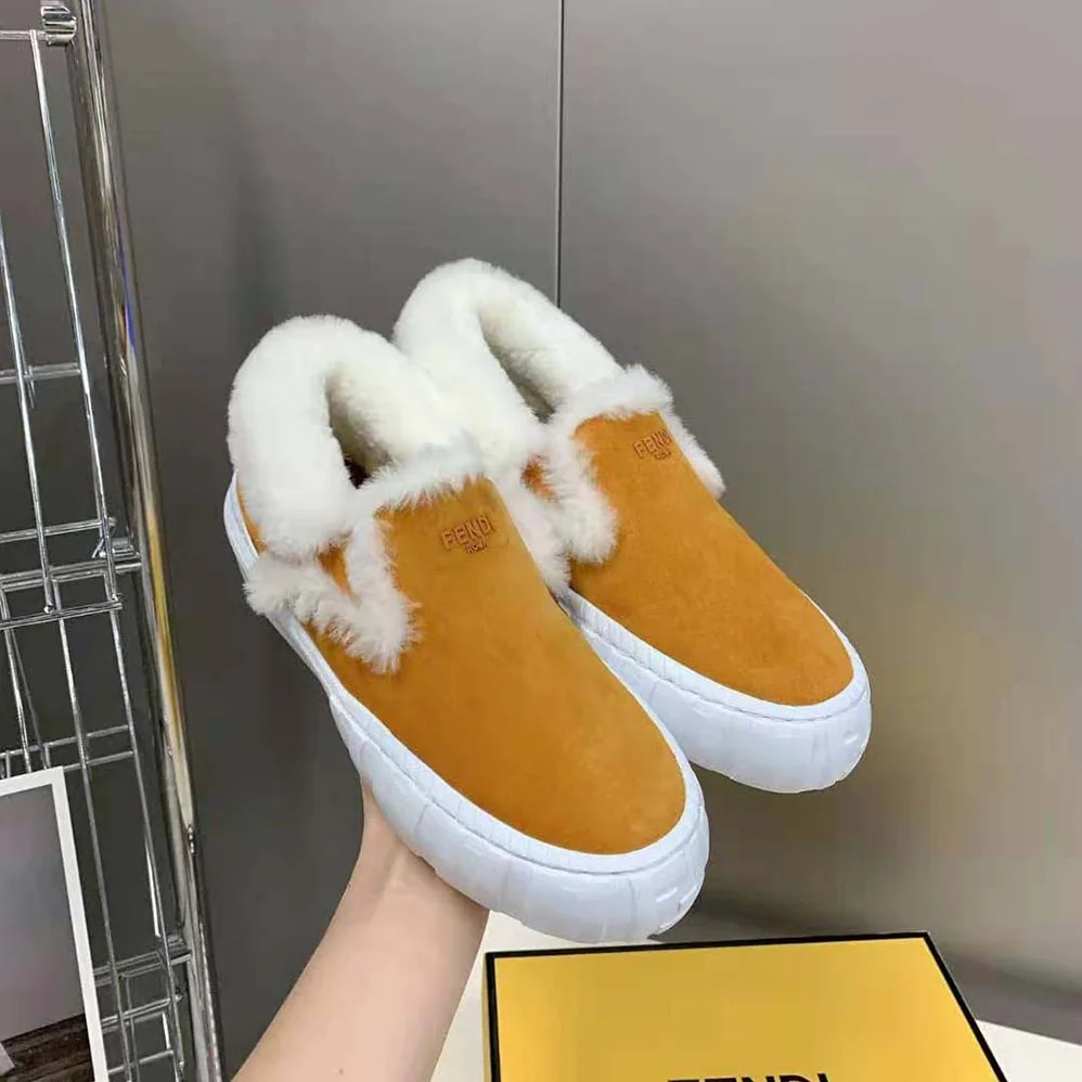 Fendi Force Yellow Suede Slip for Women in Ons