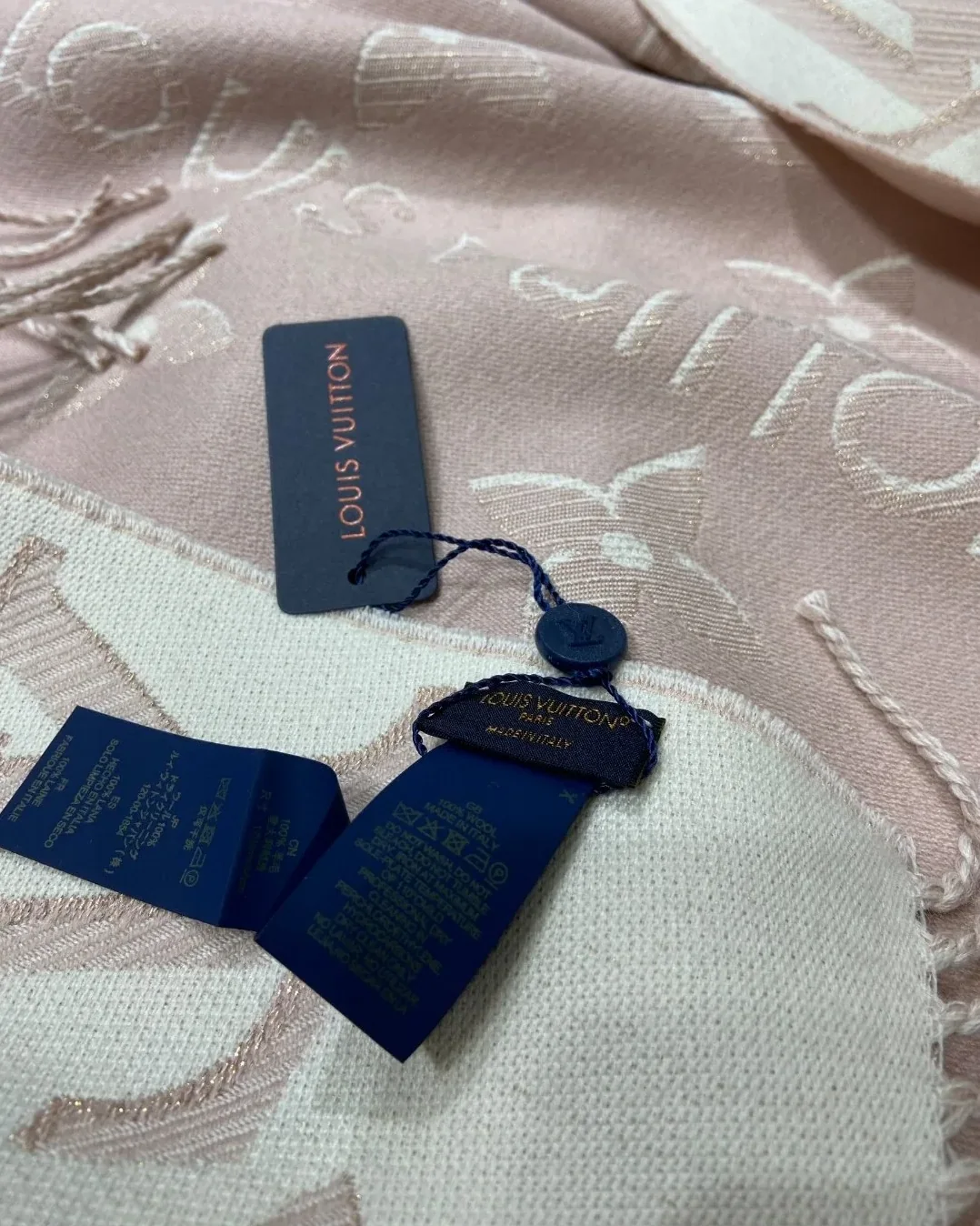 Louis Vuitton Double Sided Long Scarf Pink Louis Vuitton Double Sided Long Scarf Pink