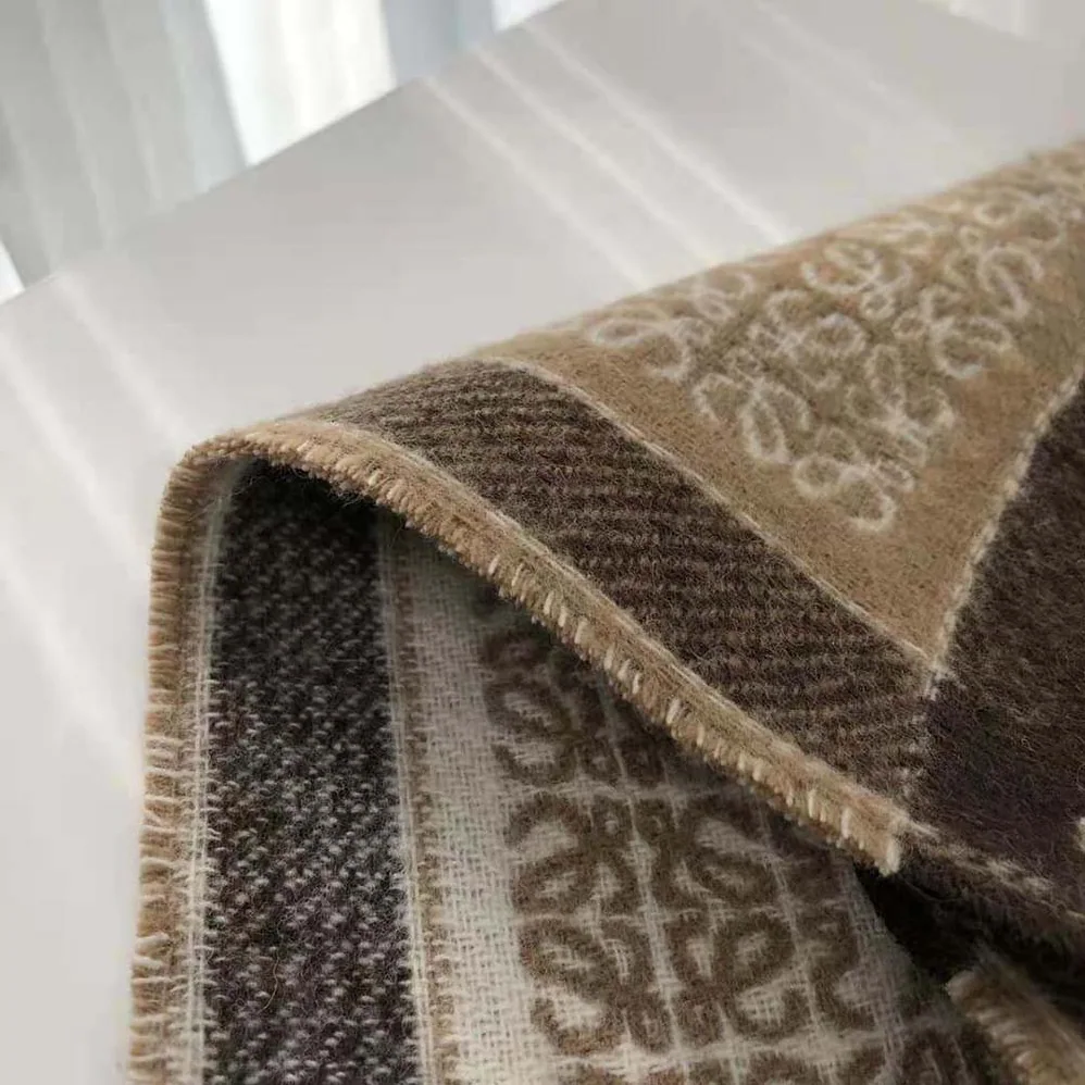 Loewe Love Scarf in Wool and Cashmere for Unisex in White
